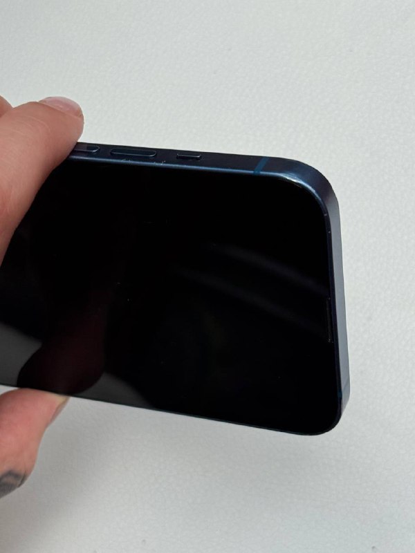 iPhone 13 512GB Blue 4