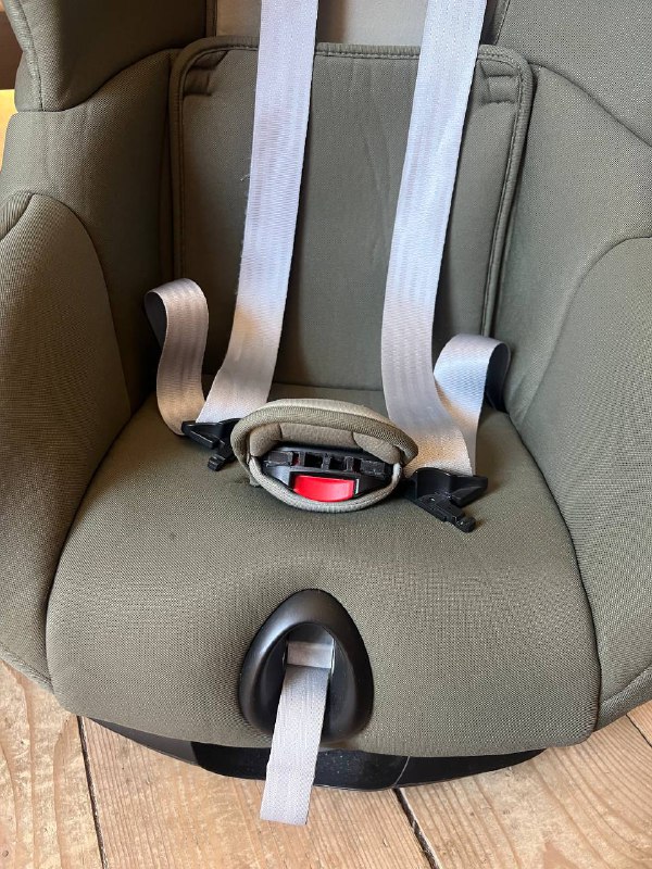 б/у детское автокресло Römer Britax 4