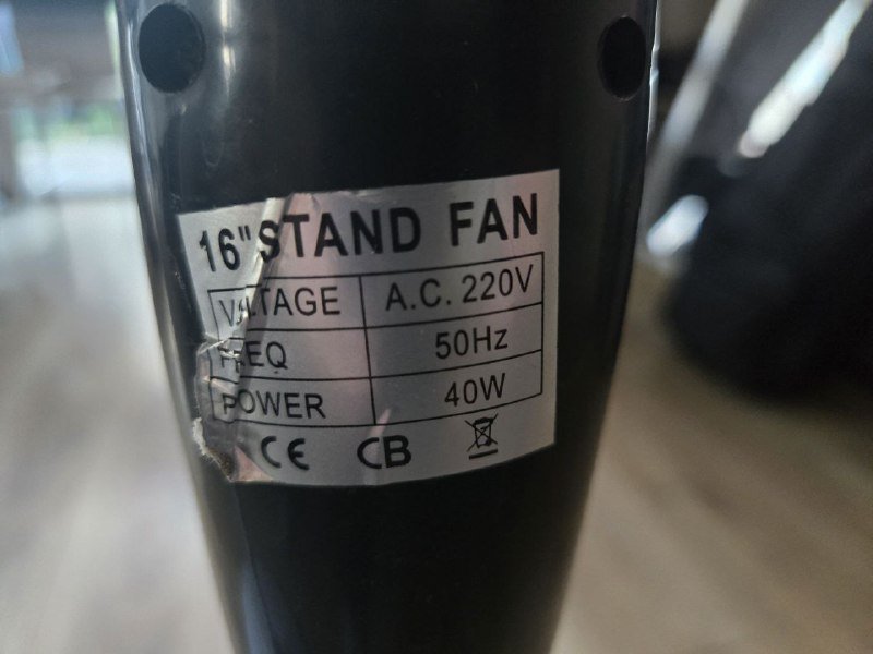 Два напольных вентилятора с режимом нагрева 3