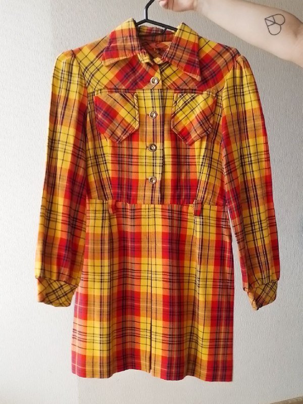 Футболка Uniqlo, платье, кольцо, накидка, брюки несколько 3