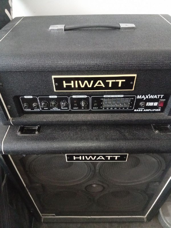 бас кабинет и усилитель Hiwatt 300