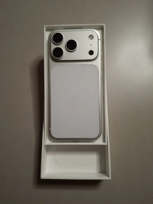 Продаётся iPhone 17 Pro 256 ГБ 1