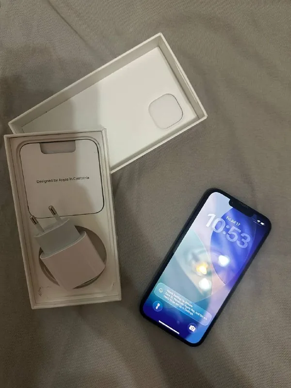 iPhone 13 128GB 1