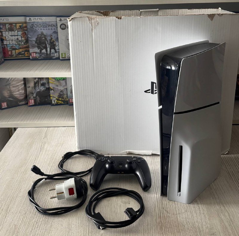 PS5 Slim, джойстик, кабели