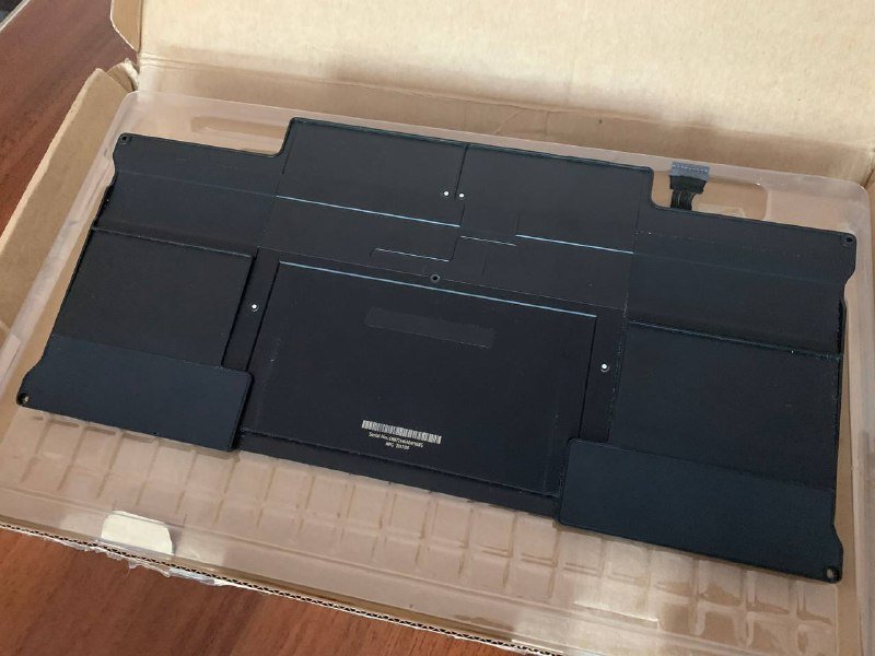 2 оригинальных аккумулятора от MacBook Air 2017