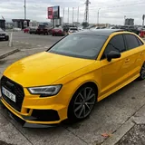 Жёлтый Audi 2