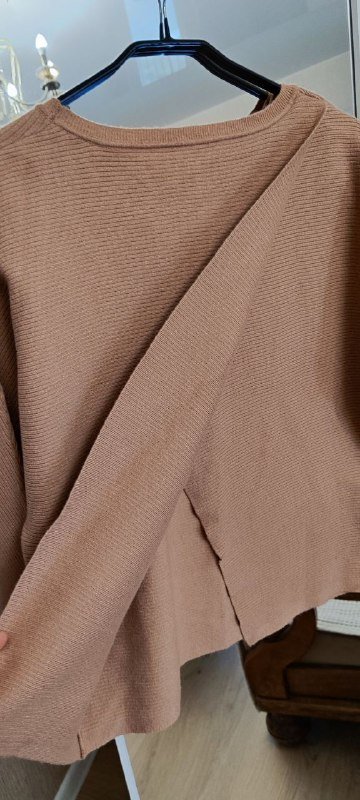 Свитер MANGO свободный с разрезом сзади 4