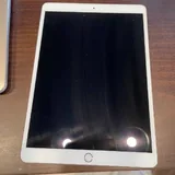 MacBook Air 2018, iPad Pro 10.5 2018 1