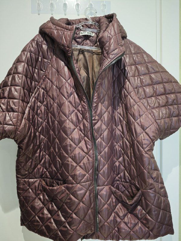 Безрукавка стёганая, ветровки, демисезонные женские ботинки