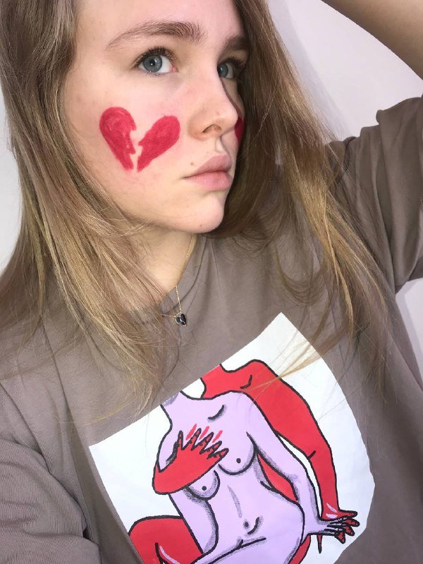 Футболка с авторским принтом оверсайз