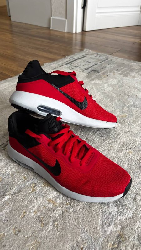 Кроссовки Nike Air Max Modern Essential, ASICS Gel-Phoenix 9 2