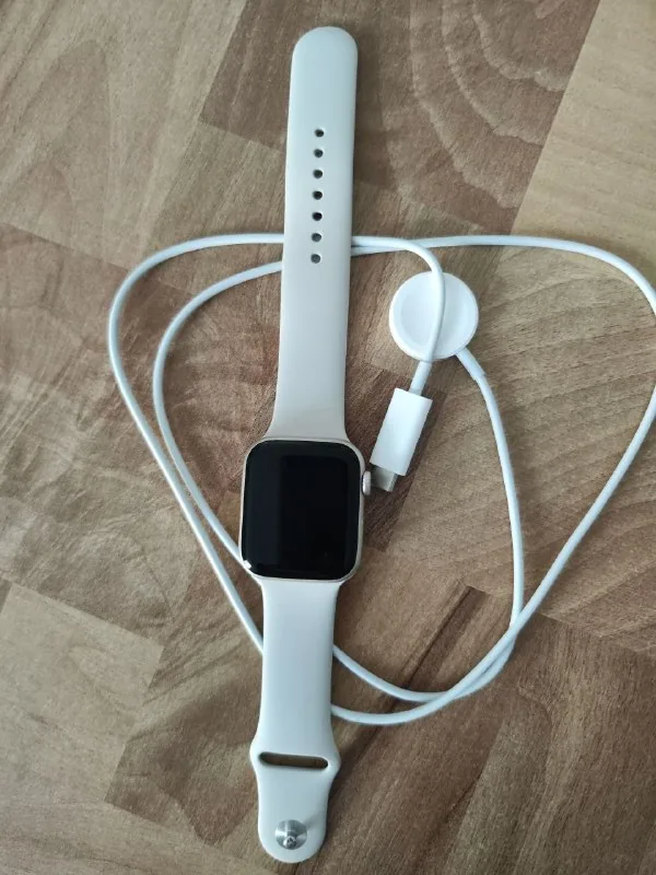 Часы Apple Watch SE 2, Casio Edifice, Vacheron Constantin 1