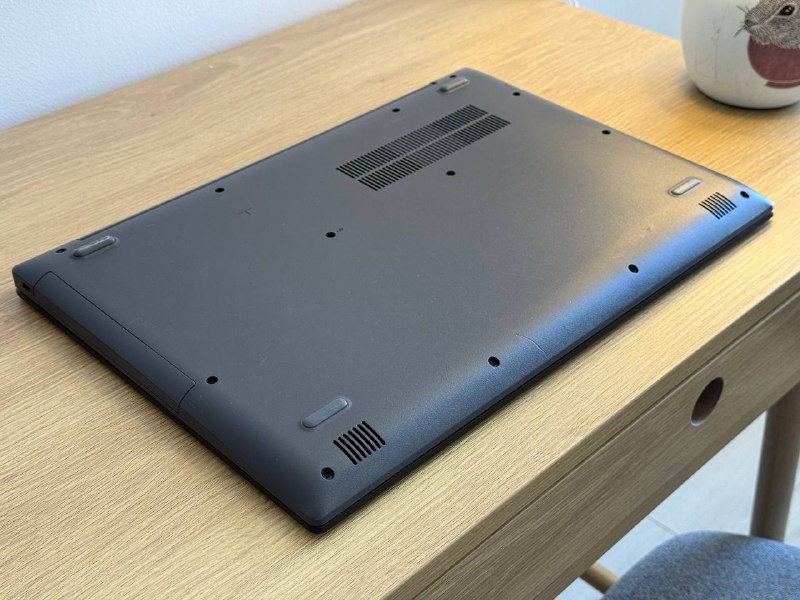Ноутбук Lenovo 14 дюймов AMD 2.6GHz 8GB 128GB SSD 4