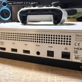 Xbox One S 500 ГБ с геймпадом и играми 2