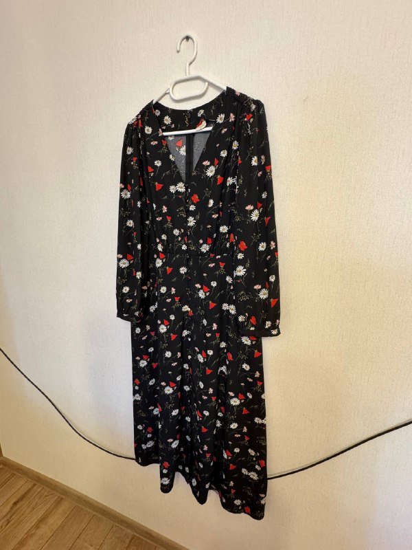 Платье Levi’s оригинал черное с цветами