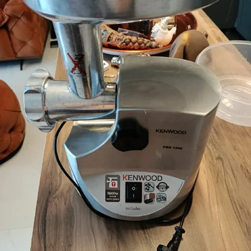 Мясорубка Kenwood Pro 1600