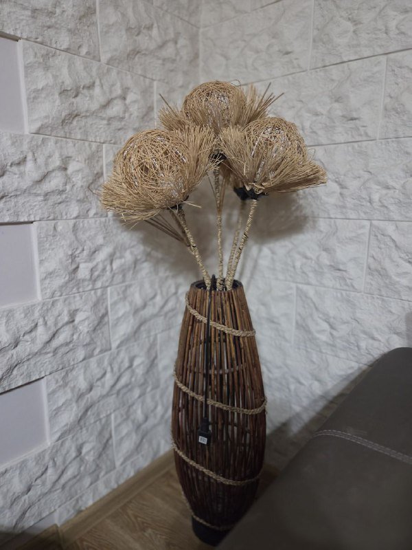 Настольный декоративный светильник с абажуром 2