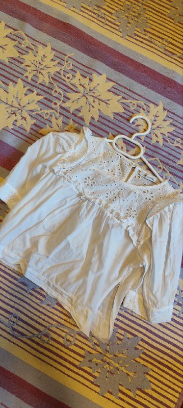 щёлочный лак для волос, мусс, блузка, юбка, туфли с острым носом 3