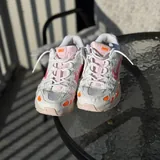 Женские кроссовки Nike 2