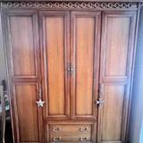 Деревянная мебель, матрасы, диван, телевизоры, микроволновка 1