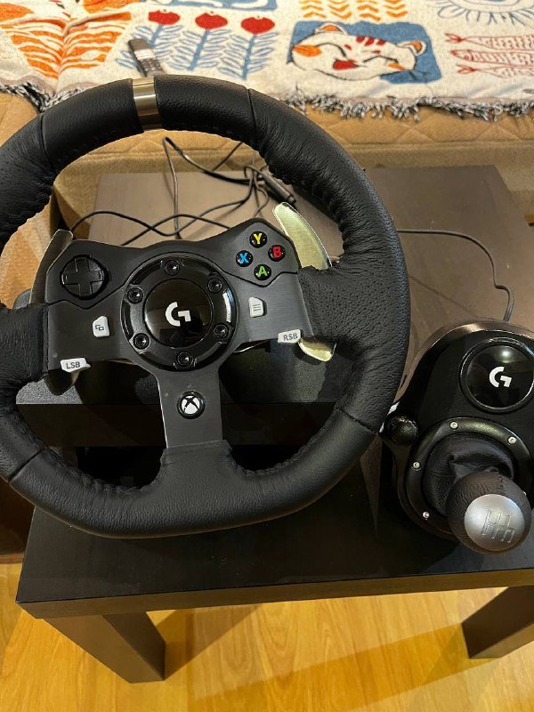 Руль, педали и рычаг переключения передач Logitech G920