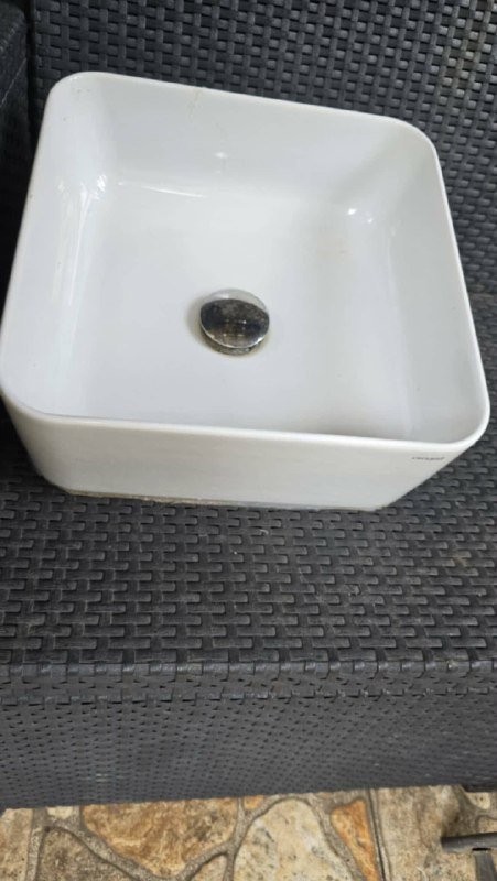 Квадратная кухонная мойка белая