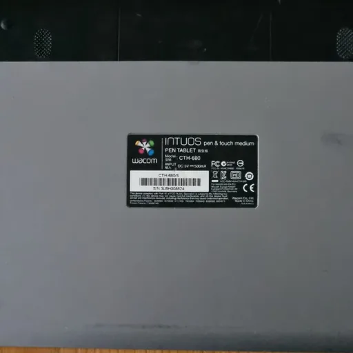 Графический планшет Wacom Intuos CTH-680