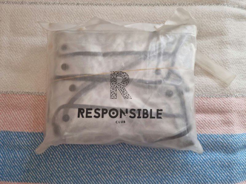 Прозрачный женский дождевик 5