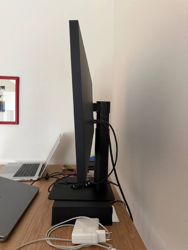 Монитор LG UltraFine 27md5kl, ТВ тумба ореховая с 4 ящиками 2