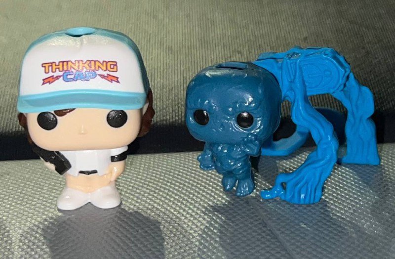 Фигурки Stranger Things Kinder Joy 6