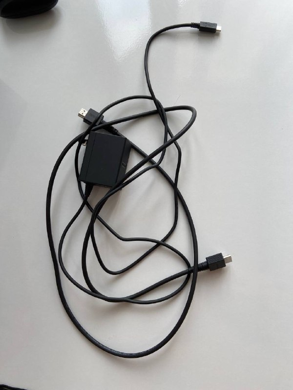 Nintendo Switch V2 с комплектом и SD картой 128 GB 5
