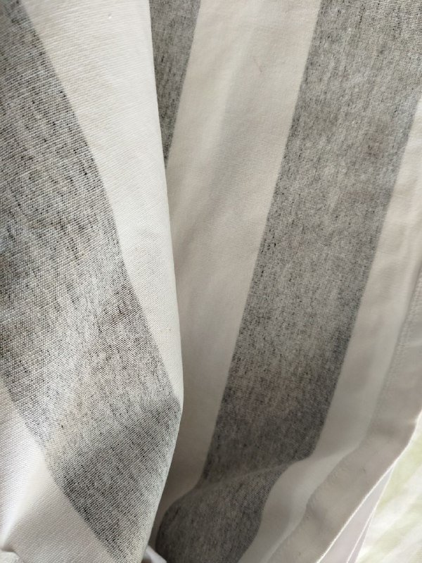 Пассатижи, рулетка, вешалки, покрывало, тапки, кухонные принадлежности, книги 4