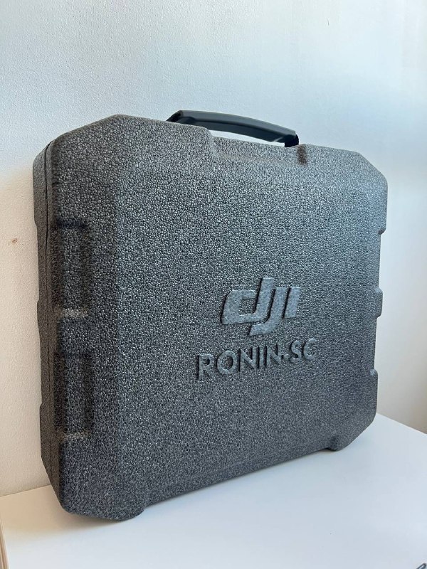 DJI Ronin SC стабилизатор, объектив Canon RF 50mm f1.8 STM, объектив Canon RF 24-50 IS STM
