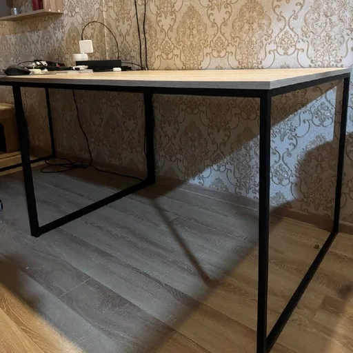 Стол