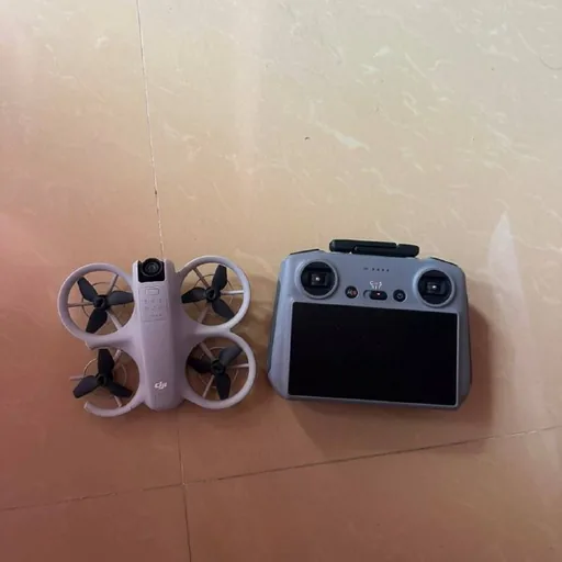 Дрон DJI Neo, пульт