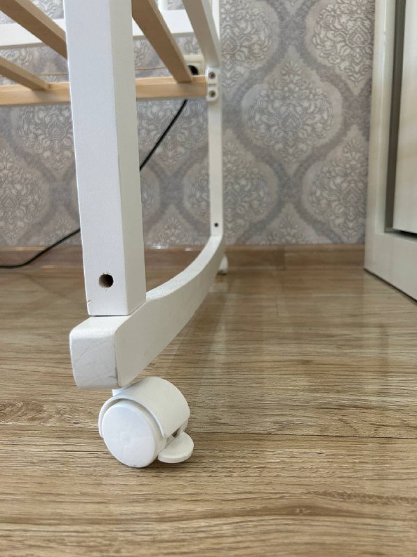 Детская кроватка с маятником и матрасом 5