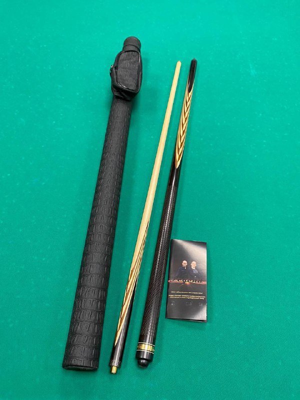 Кий Легенда для бильярда с тубусом и наклейками