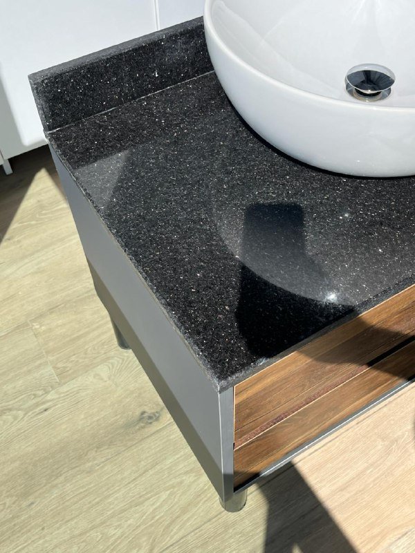 тумба с гранитной столешницей и раковина 2