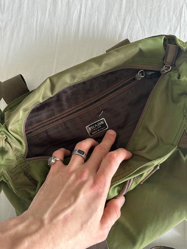 Stone Island nylon mask Hat, Prada сумка, cav empt тишка 3