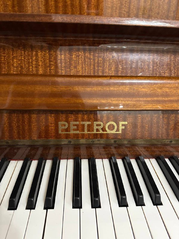 Пианино PETROF 4