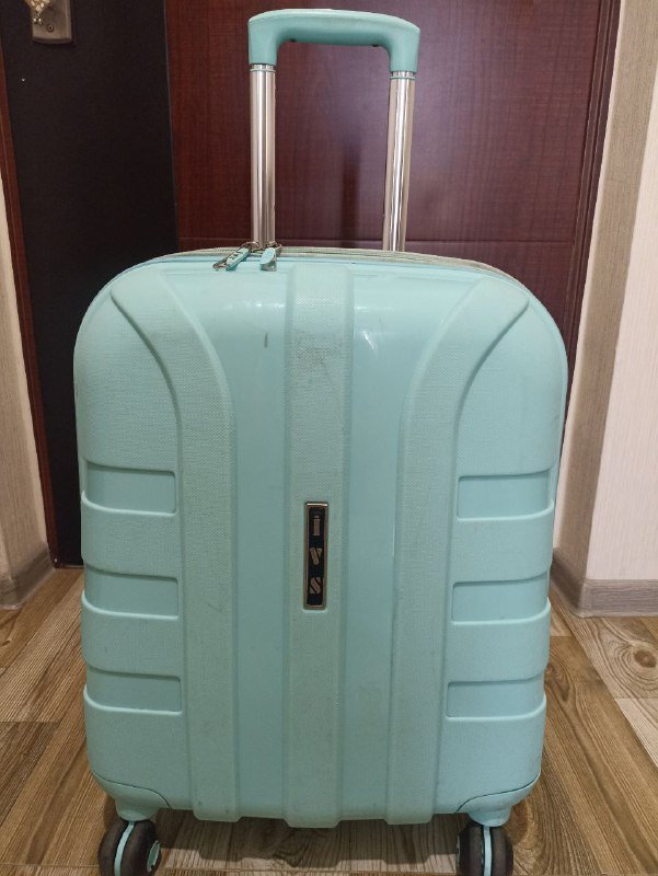 Дорожный чемодан 4