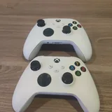 Xbox Series S 512 GB с двумя геймпадами 3