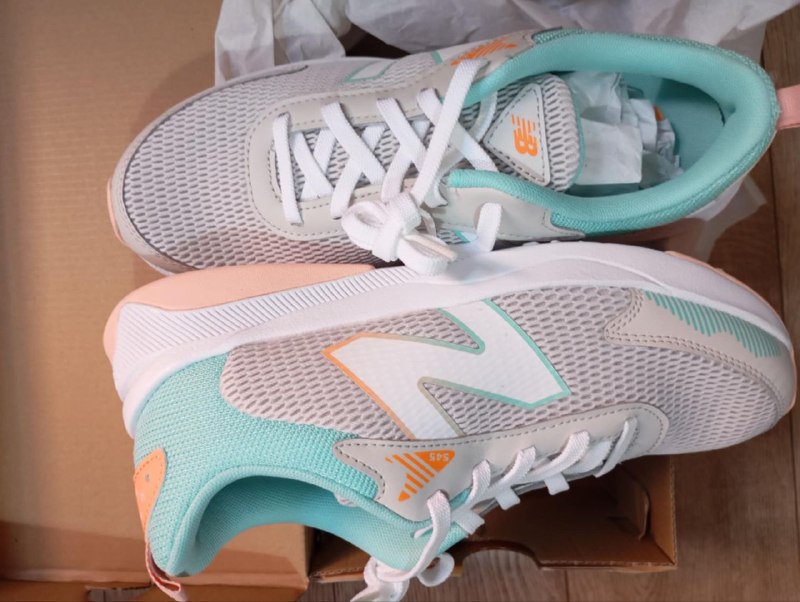 Абсолютно новые кроссовки New Balance 39 размер 2