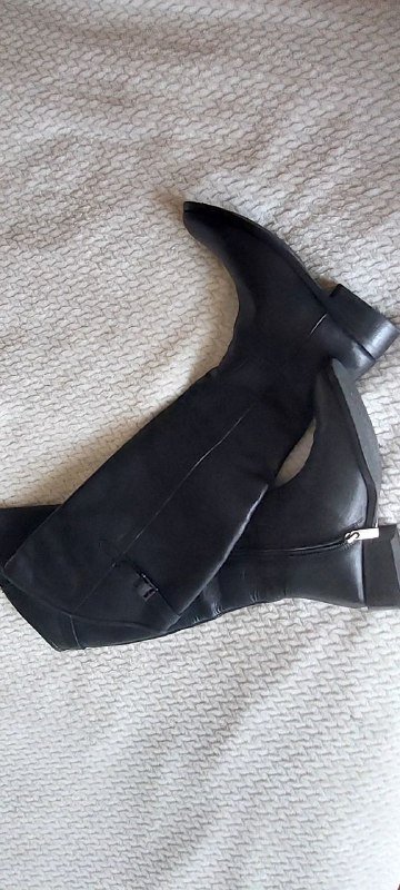 Женские сапоги, куртка, ботинки черного цвета