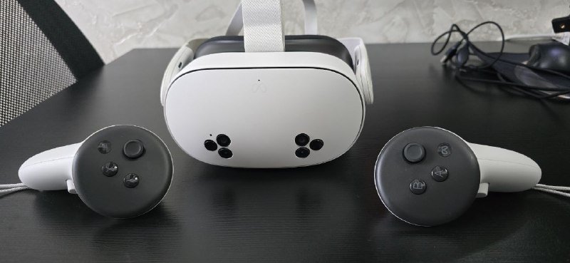 Meta Quest 3S 256GB White VR гарнитура