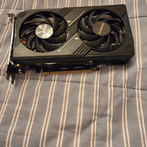 Gigabyte RTX 5060 видеокарта