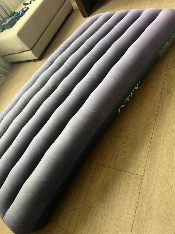 Матрац Intex с насосом 2