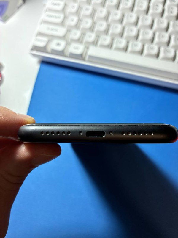 iPhone 11 64gb black 3