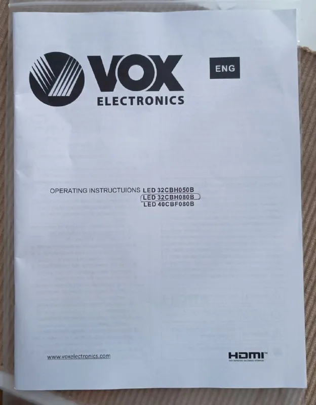 VOX LED32CBH080B TV with wall mount 1