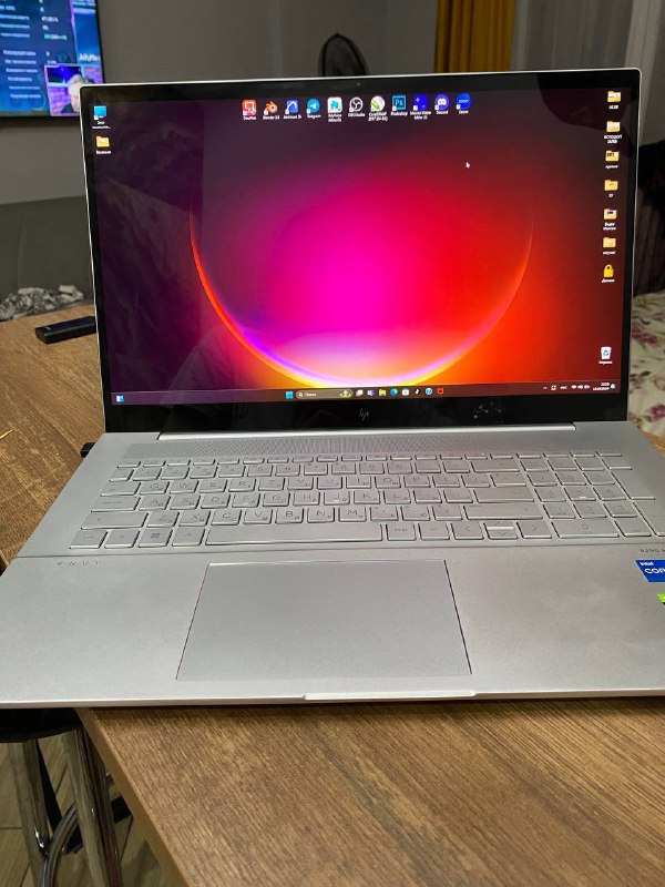 Ноутбук HP ENVY 17-cr0017ci 4
